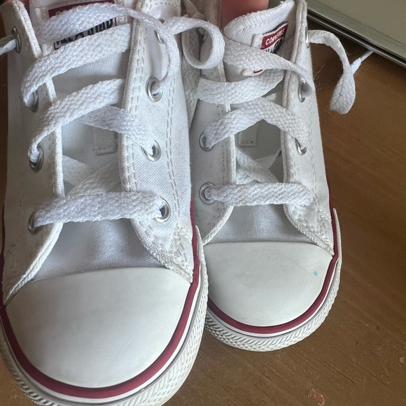 Toddler size 10 converse - Picture 3 of 6
